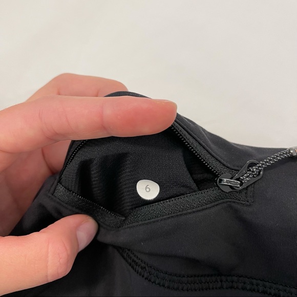 LULU LEMON Shorts - Picture 3 of 5